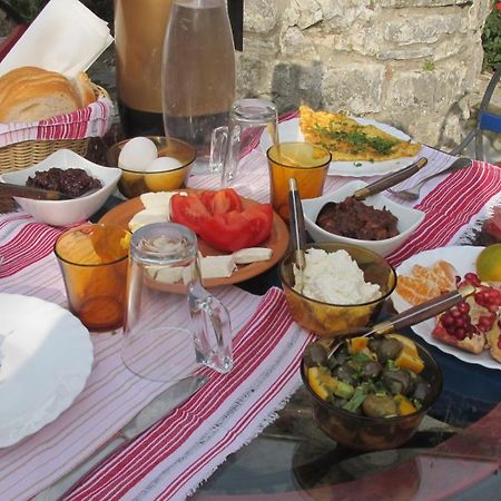 Hotel Tradita Shkoder Bagian luar foto