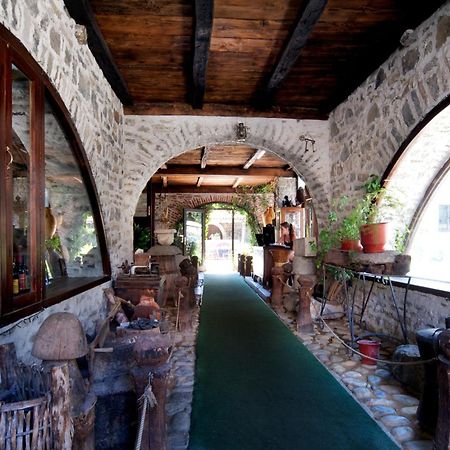 Hotel Tradita Shkoder Bagian luar foto
