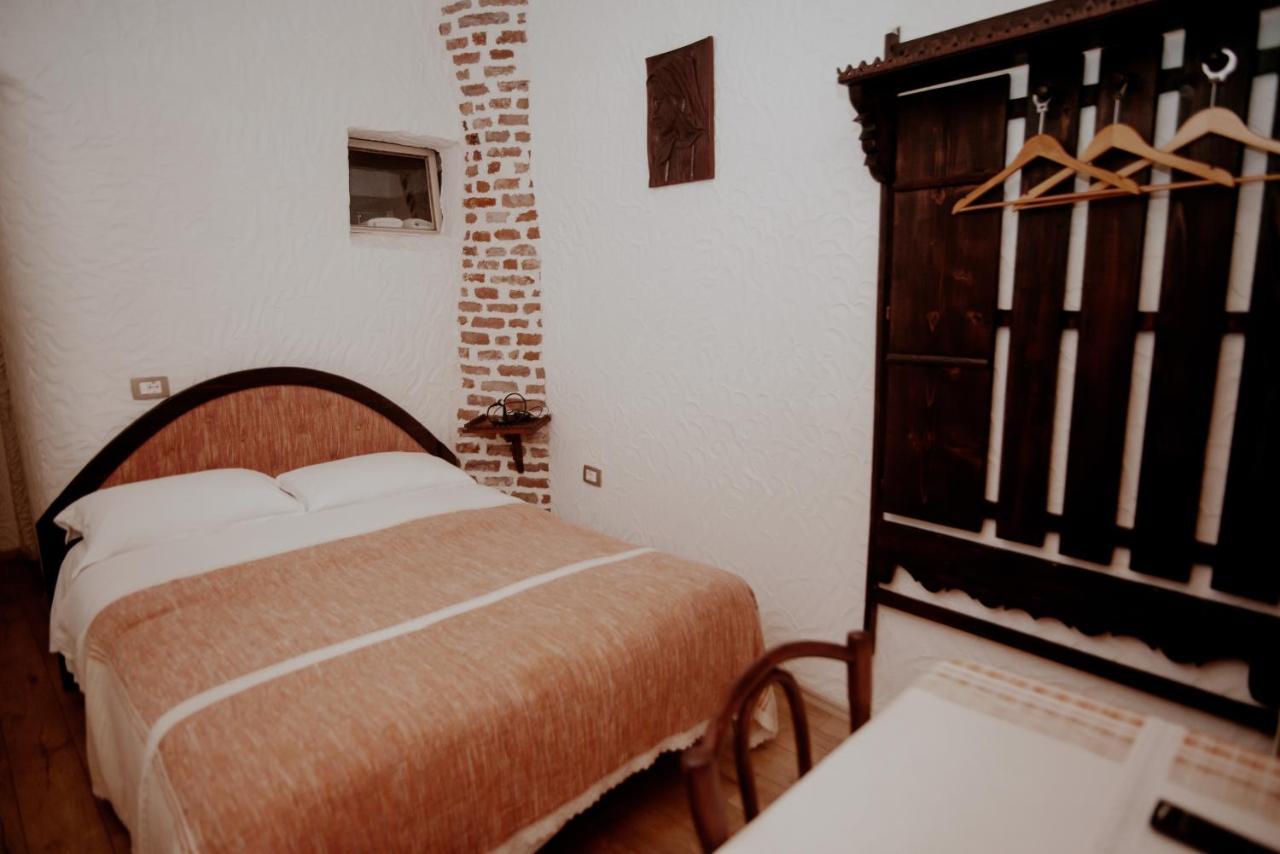 Hotel Tradita Shkoder Bagian luar foto