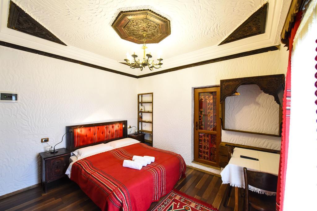 Hotel Tradita Shkoder Bagian luar foto
