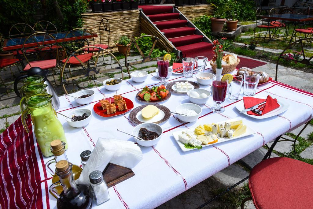 Hotel Tradita Shkoder Bagian luar foto
