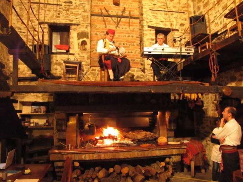 Hotel Tradita Shkoder Bagian luar foto