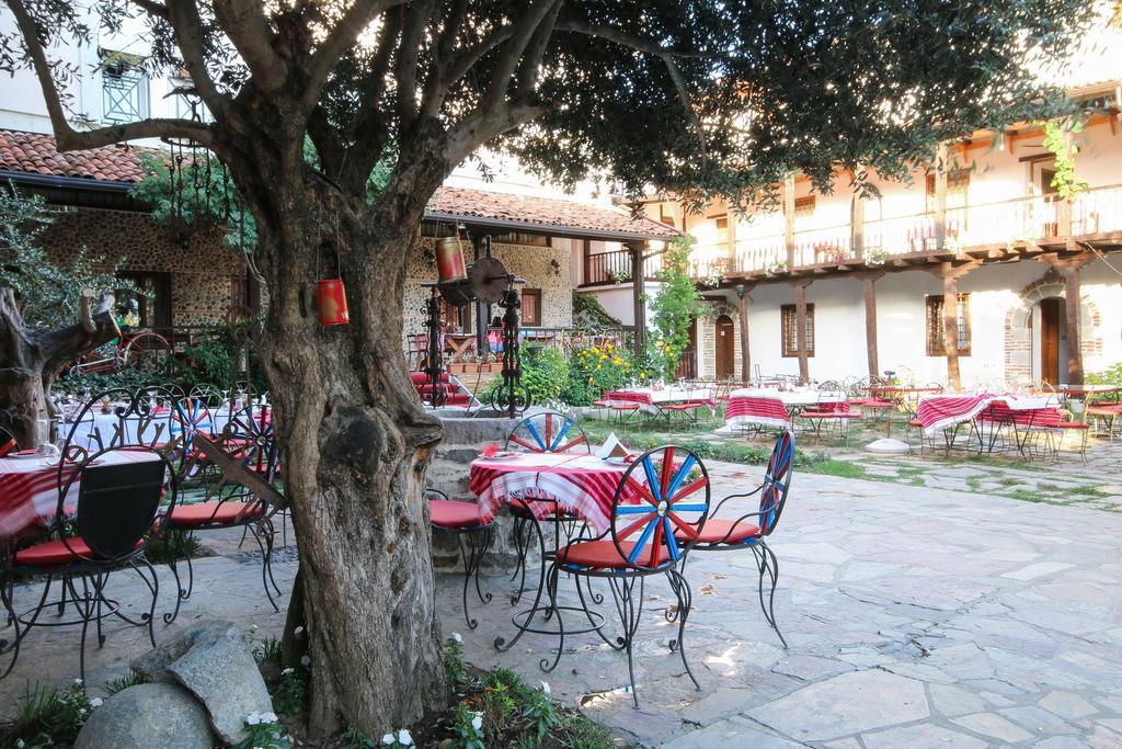 Hotel Tradita Shkoder Bagian luar foto