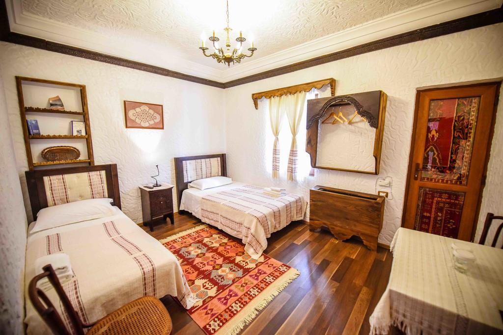 Hotel Tradita Shkoder Bagian luar foto