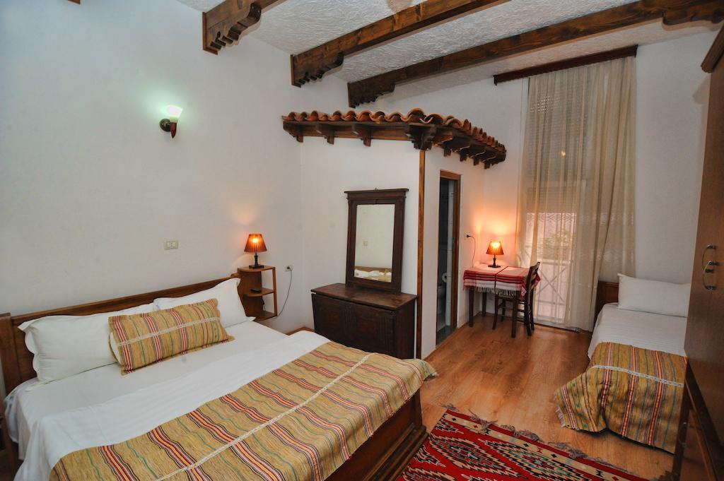Hotel Tradita Shkoder Bagian luar foto