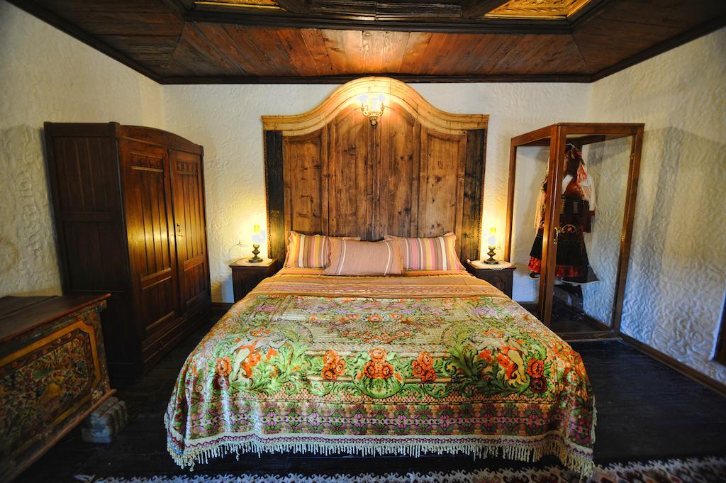 Hotel Tradita Shkoder Bagian luar foto