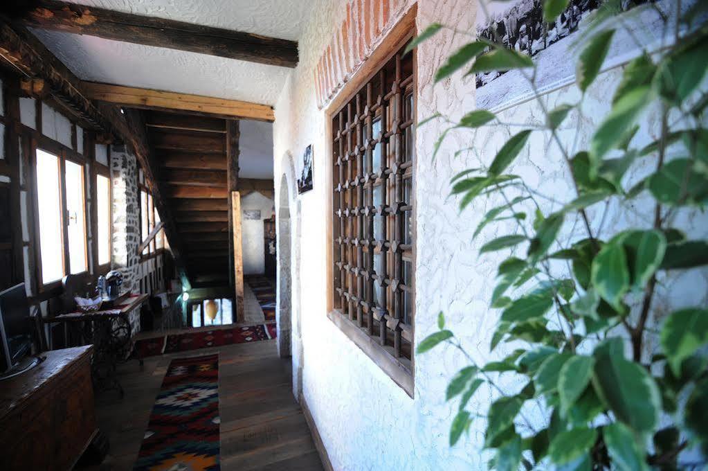 Hotel Tradita Shkoder Bagian luar foto