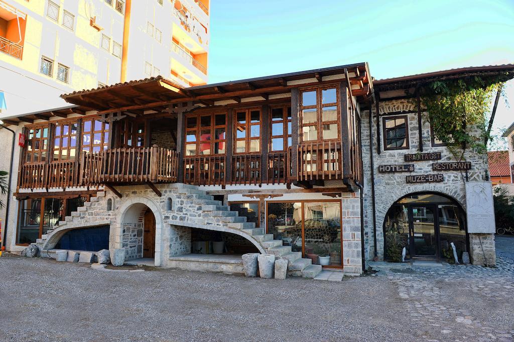 Hotel Tradita Shkoder Bagian luar foto