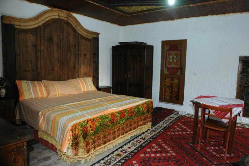 Hotel Tradita Shkoder Bagian luar foto
